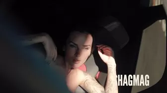 Kayla Lauren, kaylalaurenofficial Cute shlendra caresses beautiful tits