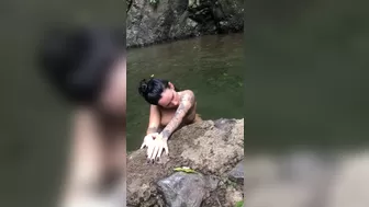 Kayla Lauren, kaylalaurenofficial Busty brunette caresses shaved vagina