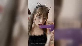 Kate Kuray, katekuray, onlykatekuray Shaggy slut caresses shaved cunt