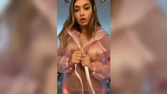 Amira Brie, Princess Amira B, brieamira Exquisite woman pulls the vagina