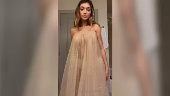 Amira Brie, Princess Amira B, brieamira Spicy bitch jerks off pussy