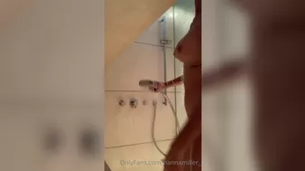 Hanna Miller onlyfans Cool bitch having fun in privatika