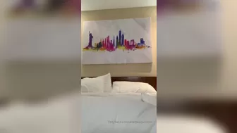 Ariettaadamsxxx onlyfans Busty chick poses for the camera