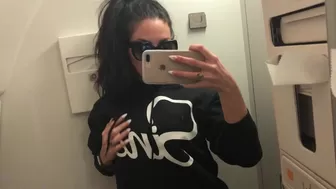 Kissa Sins onlyfans Fat bitch pulls pussy