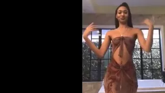 Edwina Isaacs (edwinacarlaisaac) onlyfans Redhead assiduously fucks her holes