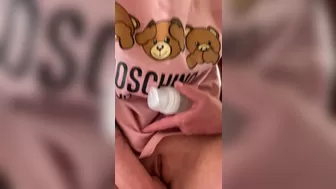 Alisa Mustang Girl in stockings shows juicy ass