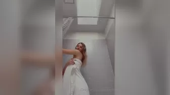 trippie bri, trippie Gorgeous kraal caresses beautiful tits.