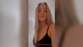 kaay6razy onlyfans Sweet chick fucks both holes