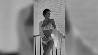 VIKI ODINTCOVA onlyfans The charming doll fun dancing in front of the camera