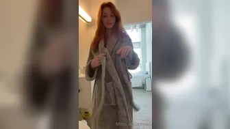 Lacy Lennon onlyfans Beautiful bitch hammering her ass