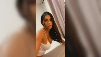 Dahyn1x aka dahyn11 onlyfans Adorable chick masturbates juicy pussy