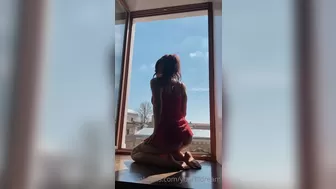 Anna aka arilaviee onlyfans cum from the vibrator in the ass.