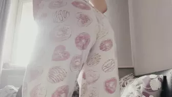 Anna aka arilaviee onlyfans Cute shlendra caresses beautiful tits
