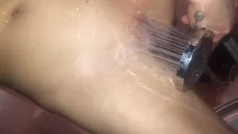 Anna aka arilaviee onlyfans moaning and biting his lip, fucking himself with his fingers