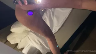 verasmirnovavip onlyfans Plump brunette masturbating pussy with her hand