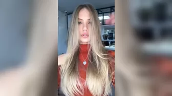 sarahardel onlyfans Exquisite bitch gently jerks her pussy