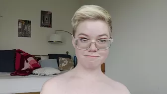 Pearl Sinclair onlyfans Lustful lady sucks dick