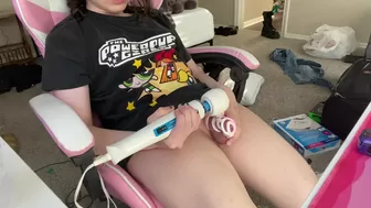 Maddie aka maddietwt onlyfans dancing near the Christmas tree