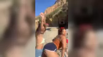 edwinacarlaisaac~1564705905~17920212895311504~1 whore in stockings