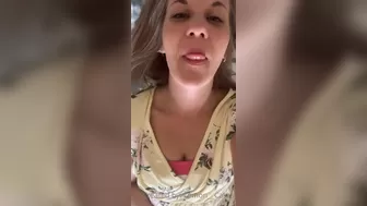 Lemon__Cakes onlyfans Busty old lady masturbates shaved pussy