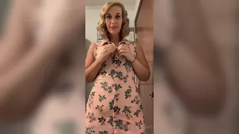 Lemon__Cakes onlyfans Charming Shlendra is naughty with a vibrator