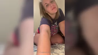 Lemon__Cakes onlyfans Cute babe fingering pussy with sex toy