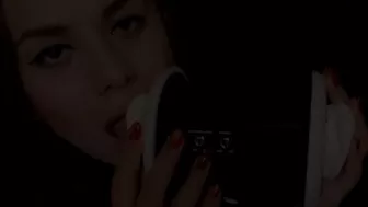 Honeygirl onlyfans Black-haired bitch demonstrates underwear