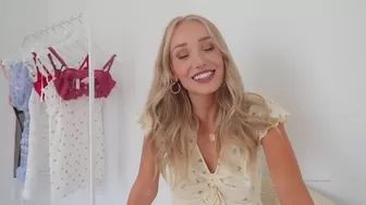 Gwen Gwiz onlyfans Charming babe in free chat