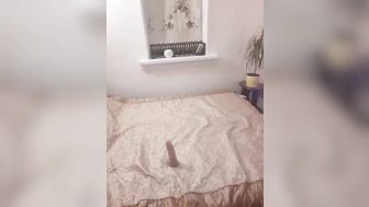 AlesikMi1703 оголила свои промежности