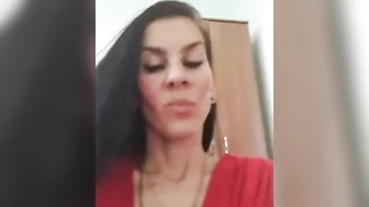 LadyButerfly  чуть не кончила во фри чате