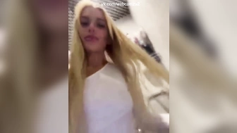 blondinochkaa  устроила отменно шоу в фри чате