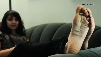Nia's Gorgeous Soles_f00tl0ve_720p