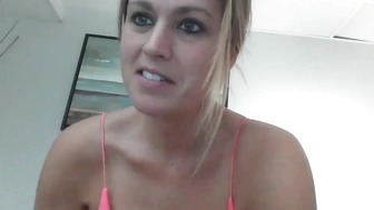 valleygirl4u маструбирует свою дырочку