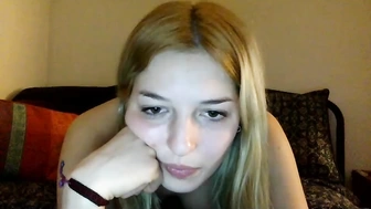 ambercuti3 ласкает секель