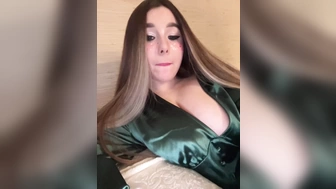 BloomJuliette отменное дроч шоу за пару сотен токенов