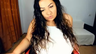 Harmonyy chaturbate Beautiful aunt is naughty chatting online