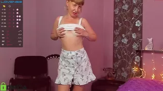 helena_brend chaturbate buxom slut
