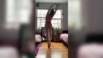 elizabethhoney onlyfans cam sex video with a hot brunette