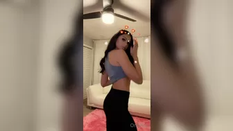 Arianamarie onlyfans Mommy is finger fucking with