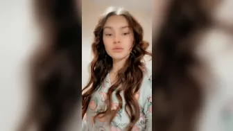 queenb_ onlyfans amazing sex toy masturbation in the kitchen