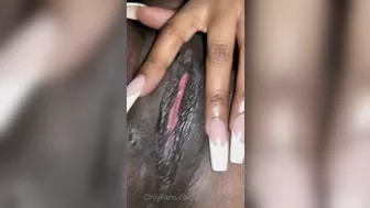 baddgyaldutch onlyfans anxious twins