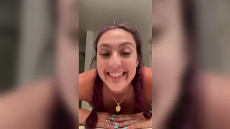 Tati Evan onlyfans Dünnes Mädchen fingert sich