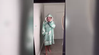 Emily Mills onlyfans Ardent ladies twirl juicy ass