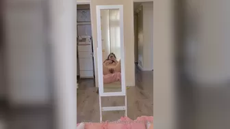 babyprincesskai onlyfans Naughty wet pink hole jerks off juicy wet pink hole