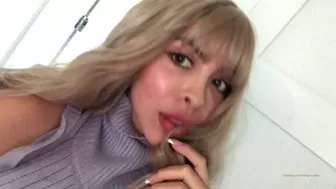 Zayla Skye onlyfans getting naked and jerking off