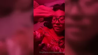 Alaska aka alaskafornia onlyfans Pretty model fucks wet pink hole