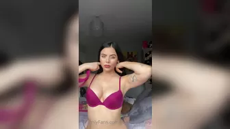 Jazzyj aka jasminheaney onlyfans scrawny cam girl with a very sexy hairy