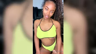 lazaniazee onlyfans Exquisite woman fucks herself