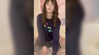 ickypeach onlyfans Petite tried fingering