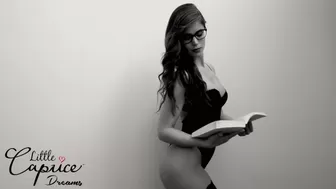 littlecaprice onlyfans Vip show of very hot Russian beauty_720 quality